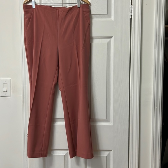 Salmon color pants - Picture 1 of 2